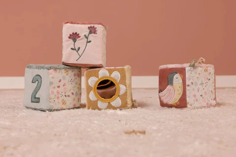 Σετ παιχνιδιού με υφασμάτινους κύβους Flowers & Butterflies